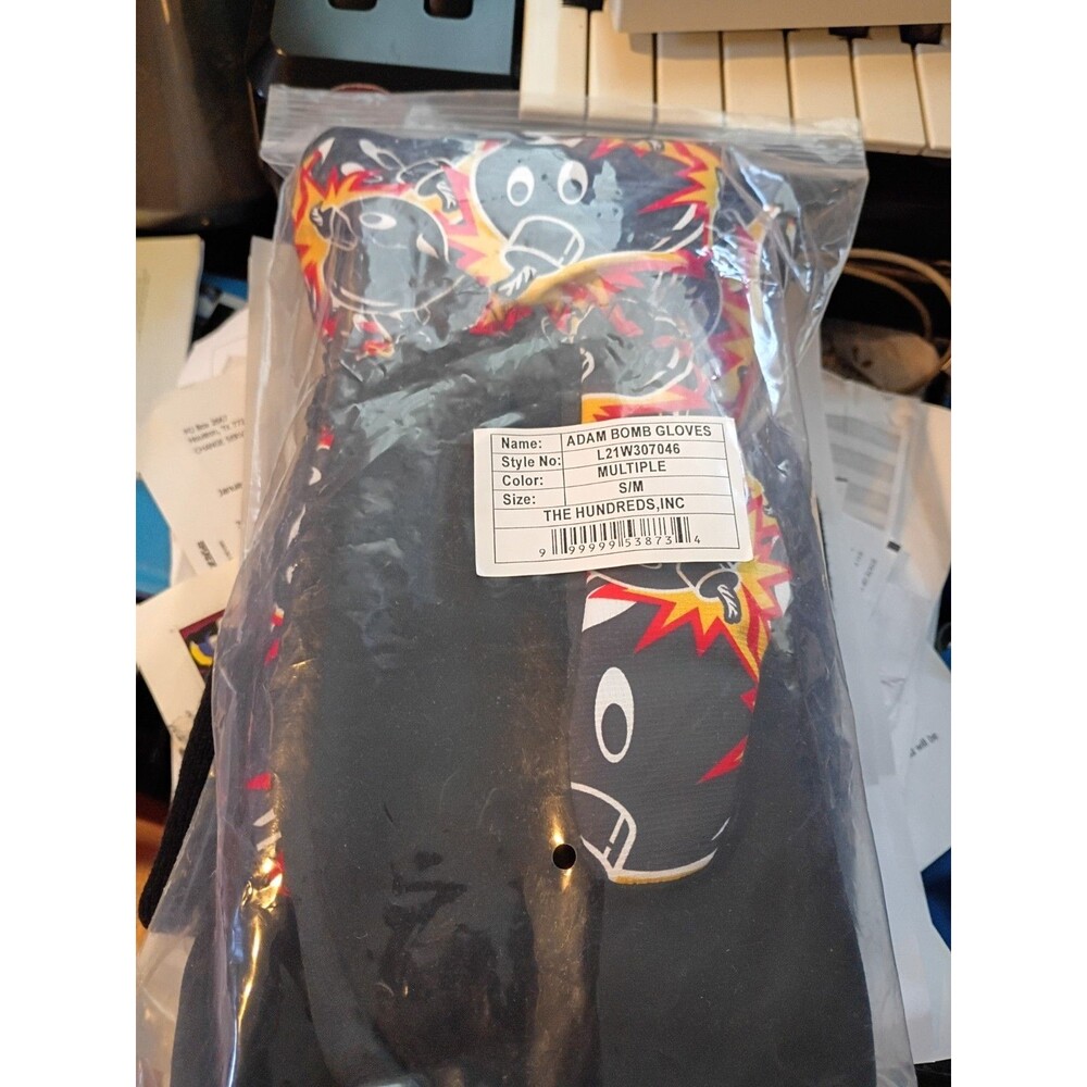 The Hundreds Adam Bomb Gloves Mitts Size L/XL New - Picture 2 of 4